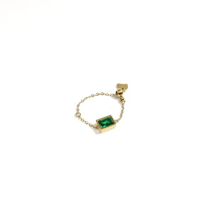 Emerald Emaline Chain Ring