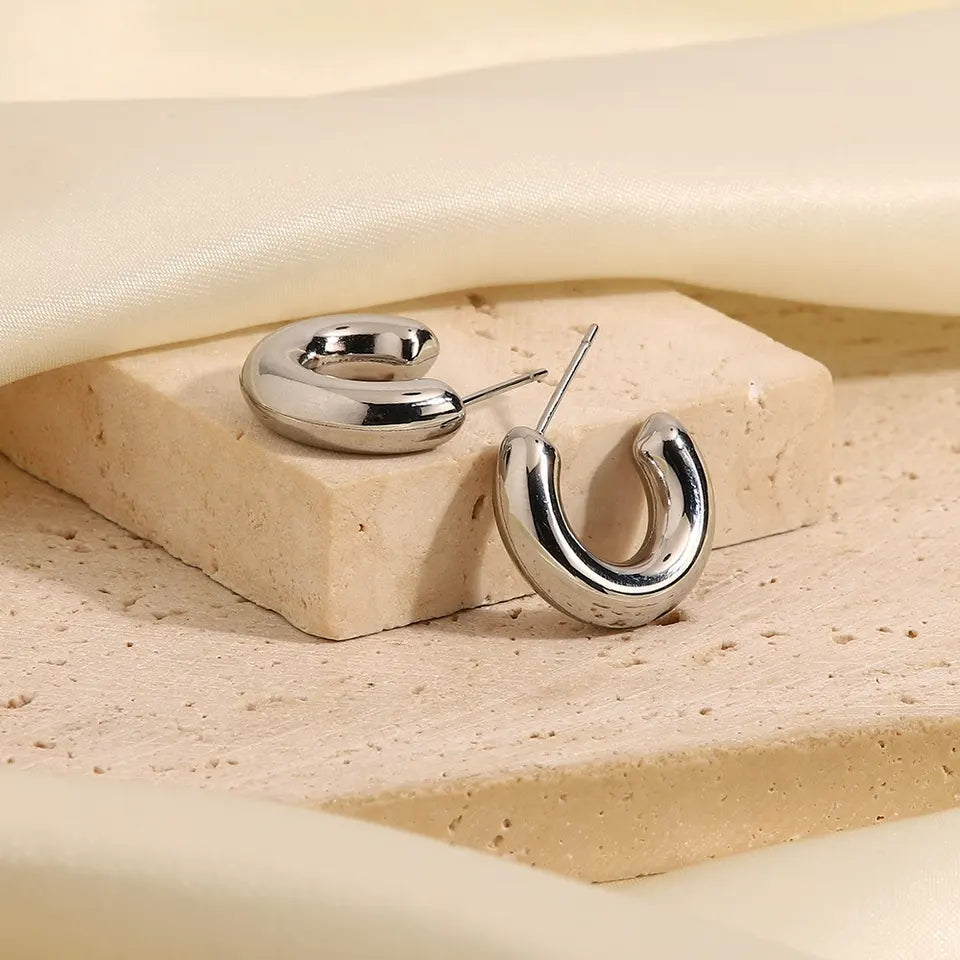 Hoop Essentials Essential Hoops In Silver – The Pink Swan Shop