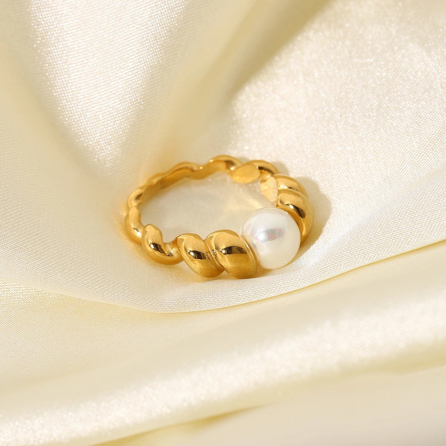 Pearl Ring